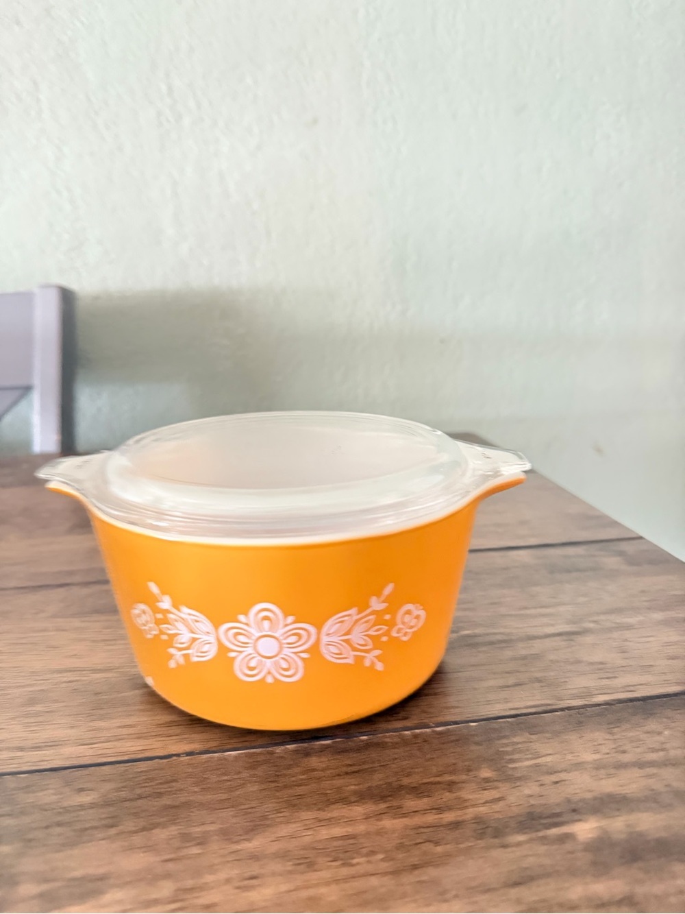 Pyrex Yellow Floral Casserole Dish butterfly gold with lid #473 1qt/1L